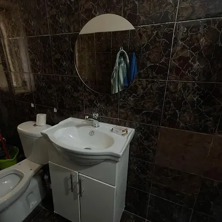 Kriss アパート ティラナ